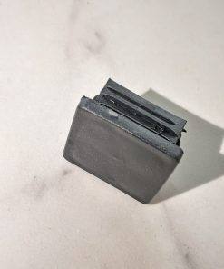 Bịt nhựa đầu sắt hộp vuông 40x40 SGH-850